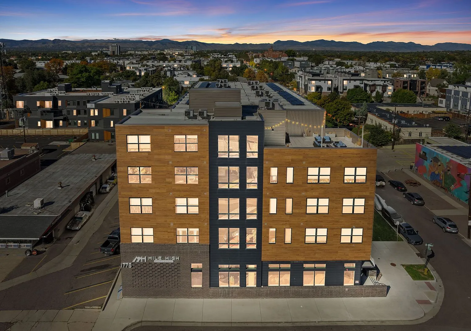 Mile High Apartments at Sloan's Lake — Photo 4