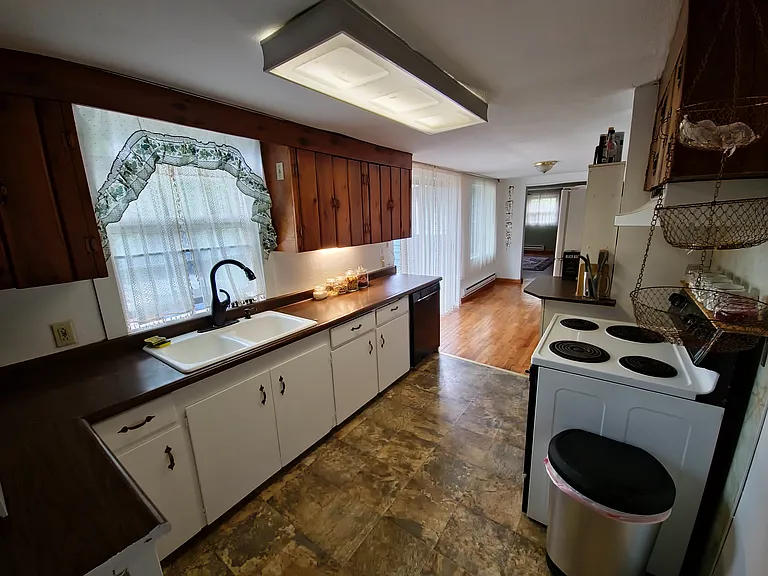 1462 Wind Mountain Rd — Photo 4