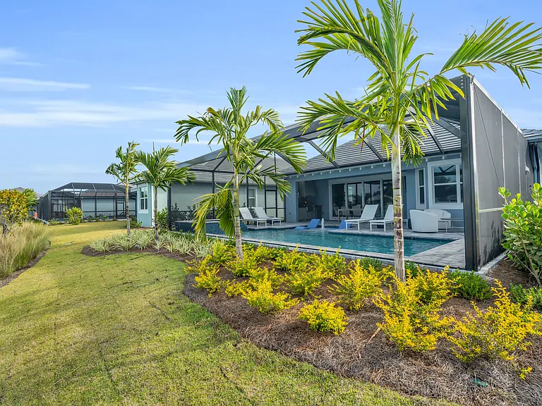 8795 Calypso Ct — Photo 37