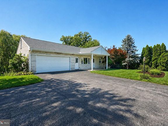 2nd image of 102 Walnut Valley Ct