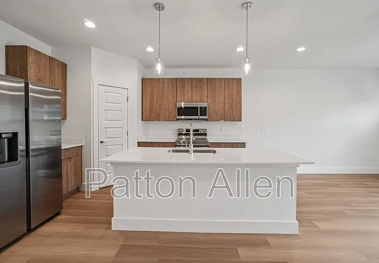 17 Bolton St — Photo 4