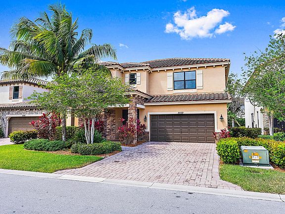 2nd image of 8839 Willow Cove Lane