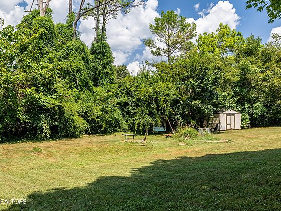 5th image of 318 Arrowhead Dr