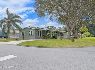 345 Avocado Dr, Barefoot Bay, FL 32976
