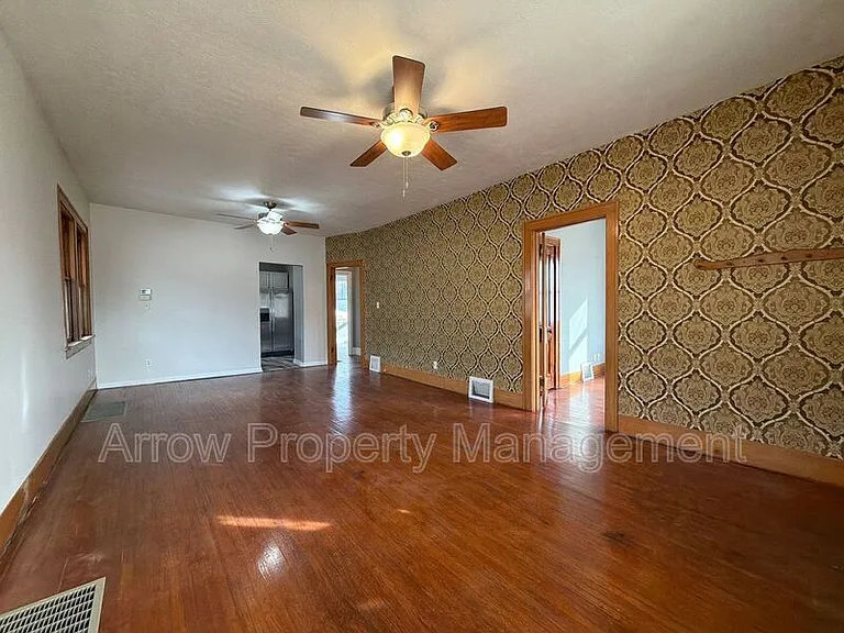 5318 Stockwell St #5318 STOCKWELL STREE — Photo 3