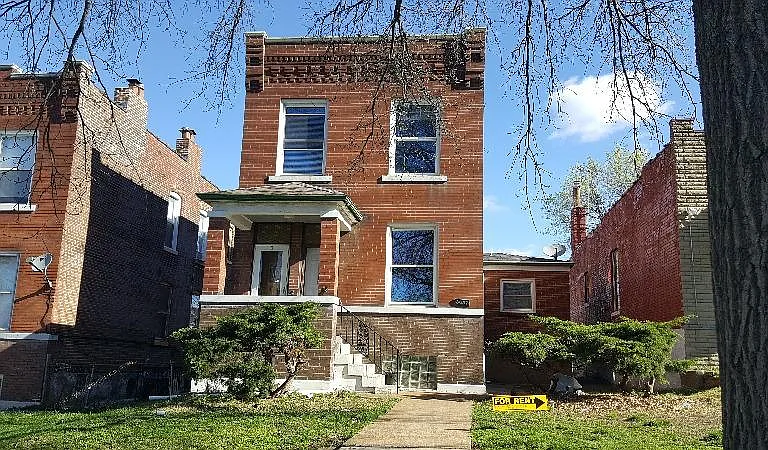 3637 Alberta St — Photo 1