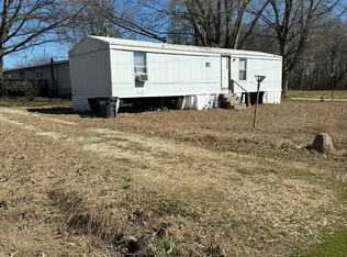 100 1st St, Obion, TN 38240