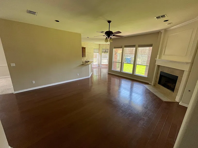1920 Old York Dr — Photo 10
