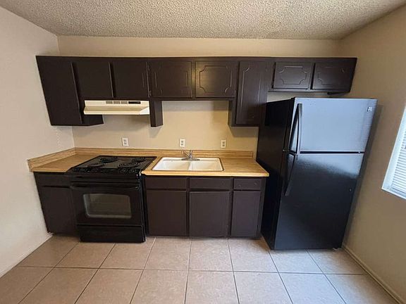 4th image of 2058 S 11th Ave #D