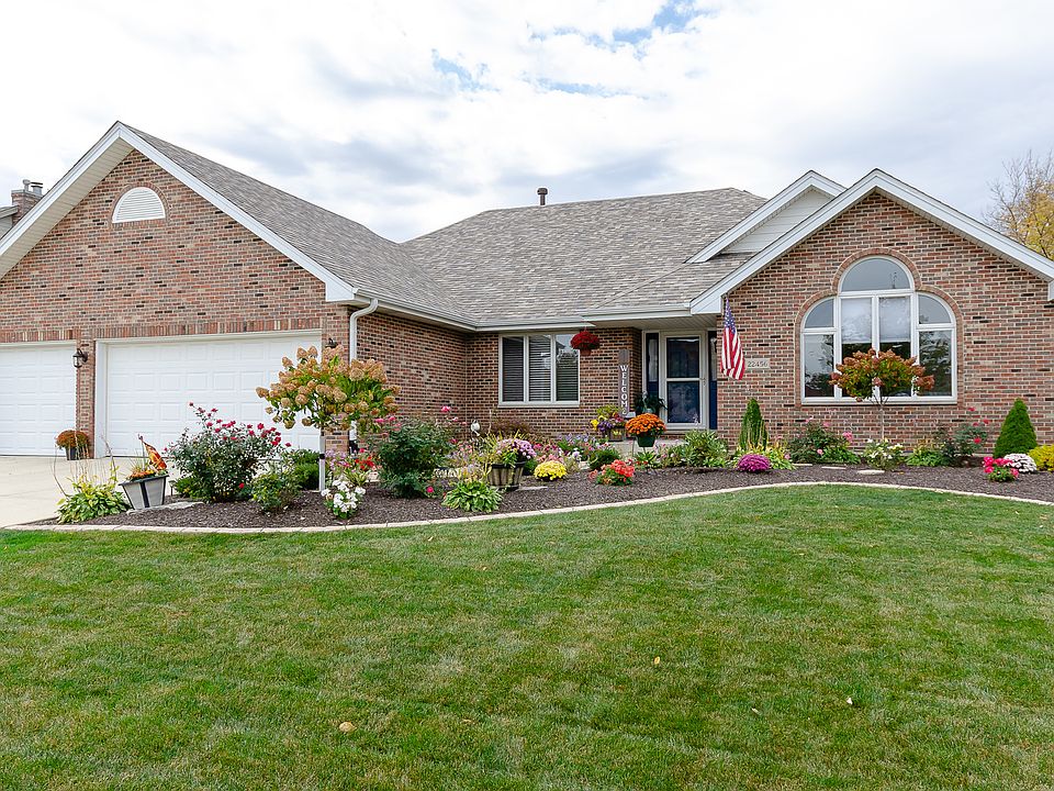 1st image of 22456 Parkview Ln