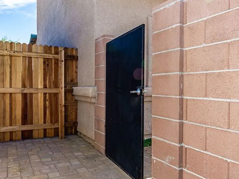 610 E Waverly St #1 & 2 — Photo 22