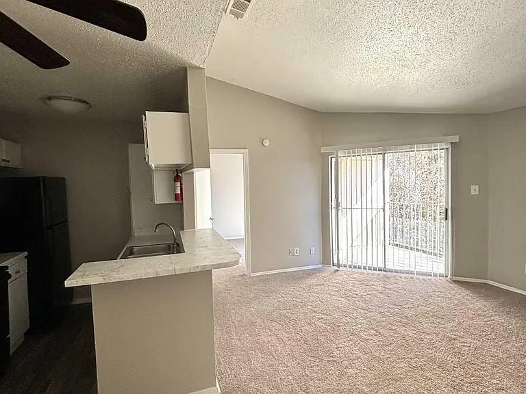 Oak Meadow Apartments — Photo 63