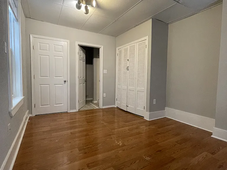 402 N 2nd St #2 — Photo 2