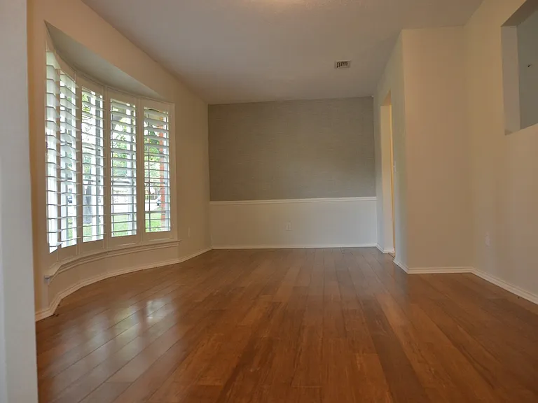 2401 Westridge Dr — Photo 6