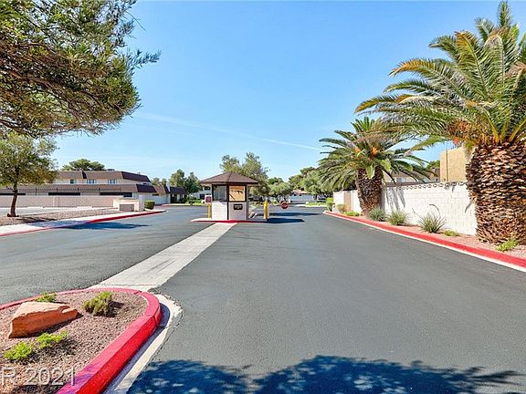 2nd image of 2469 Swan Ln