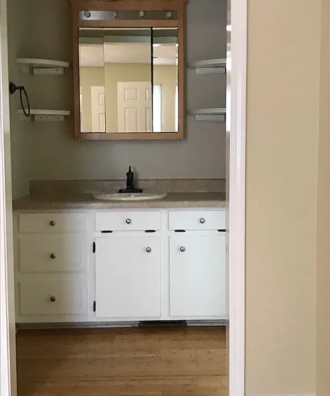 698 Florida Dr — Photo 19
