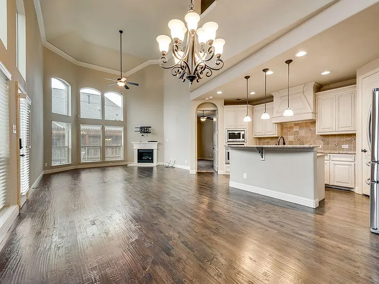 8408 La Fontaine Dr — Photo 16