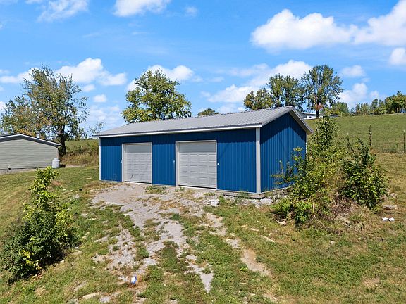 2nd image of 238 Hunter Ln