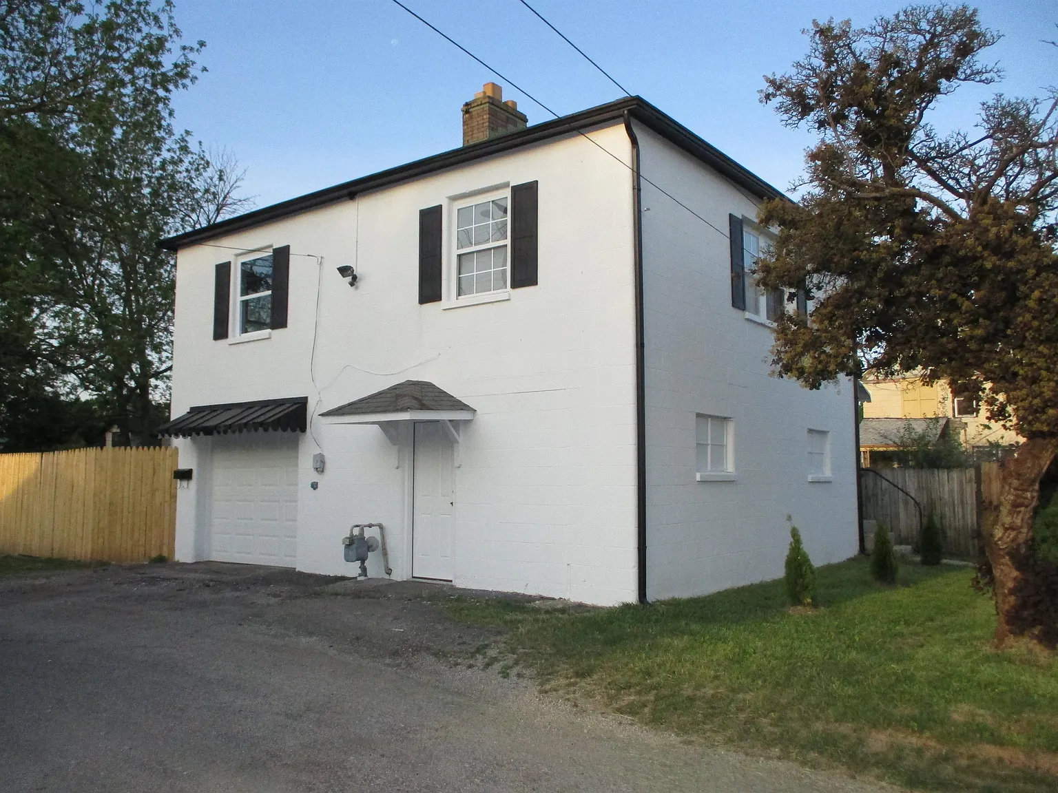 2500 W Mound St photo 1