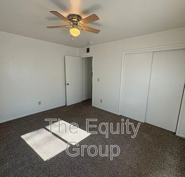 700 E Tulare Ave — Photo 11