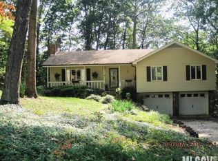 1484 Fairway Dr, Newton, NC 28658