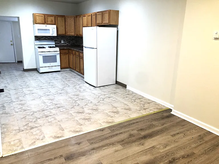 1323 N Allison St — Photo 10