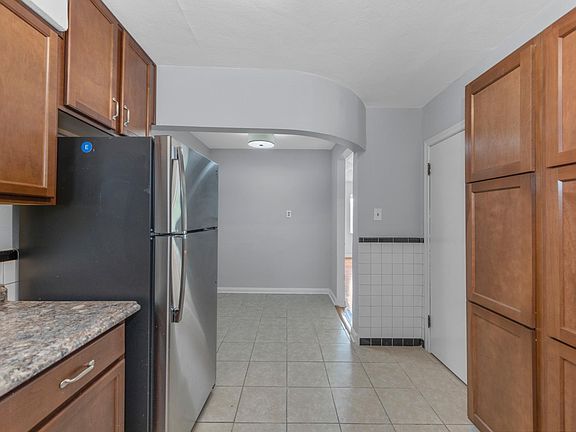 2nd image of 6010 S Kingshighway Blvd APT A3