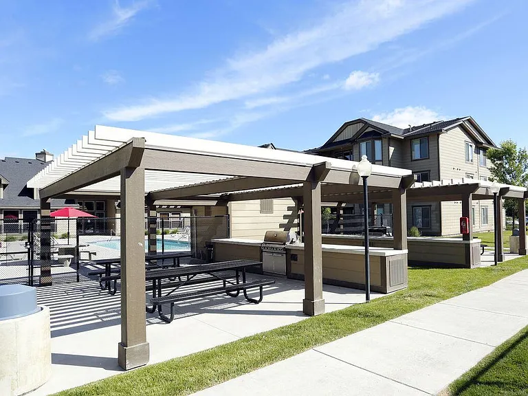 Eagle Point Apartments — Photo 12