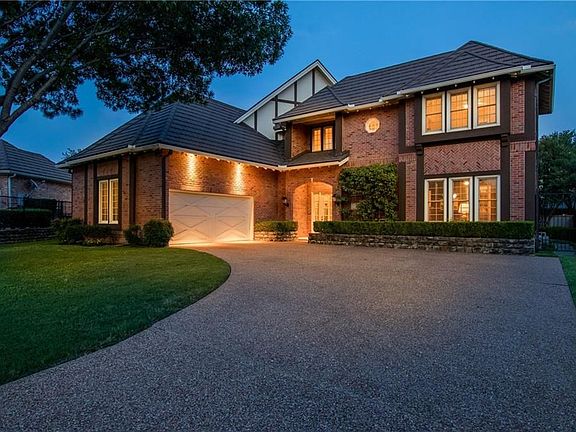 2nd image of 12 Bermuda Dunes Ct