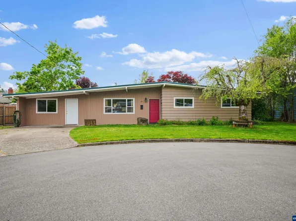 100 Ivy Ln E, Monmouth, OR 97361