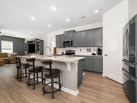 4th image of 2816 Campanella Dr