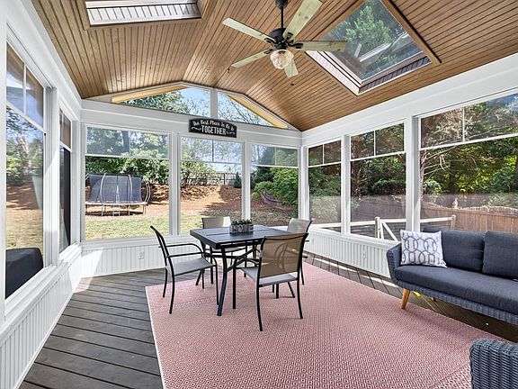 5th image of 9513 Brimstone Ln