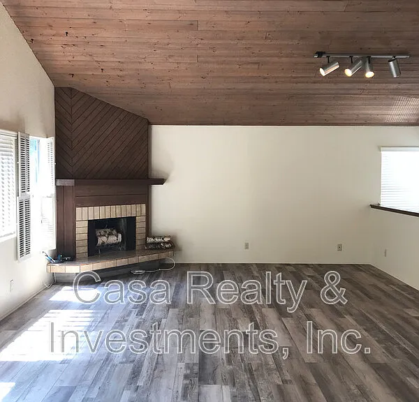 2112.5 Pullman Ln — Photo 3