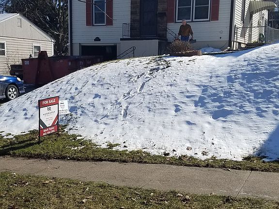 4th image of 7061 Binney St