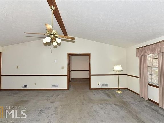 5th image of 1670 Sundale Dr