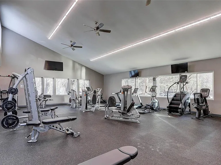 2932 Shadow Creek Dr #108 — Photo 17