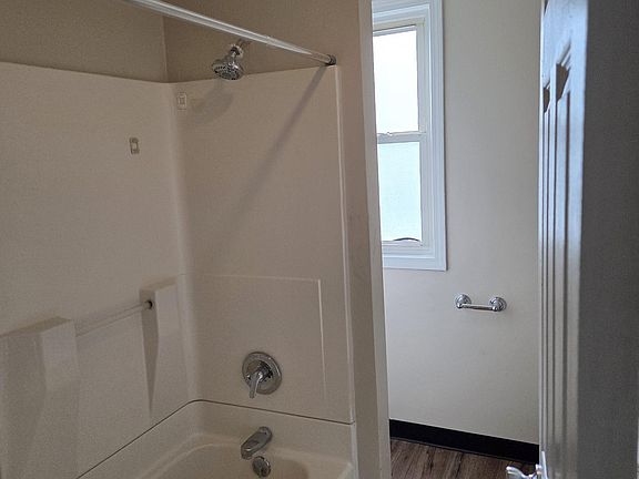5th image of 609 13th St #11422167