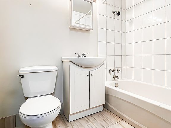 5th image of 1925 Nelson St #2