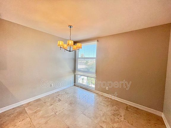 4th image of 4111 Illinois St Unit 305