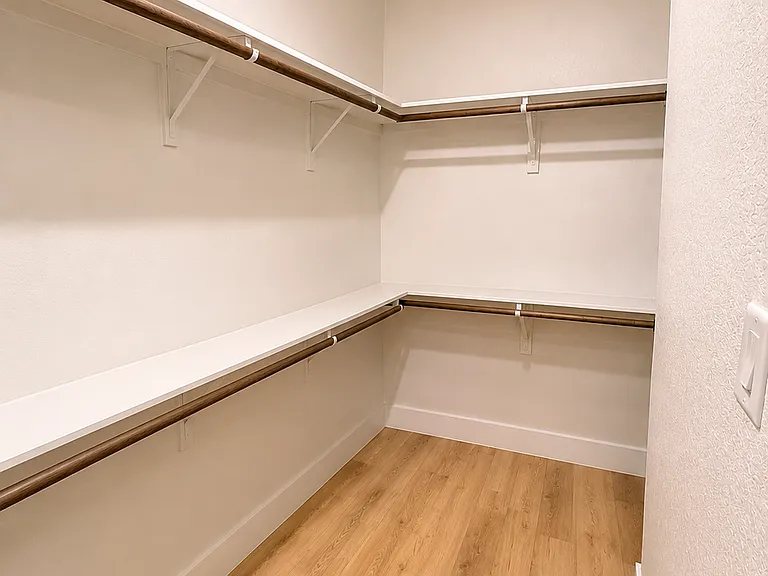 2045 Horatio St — Photo 19