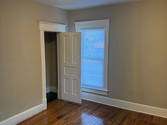 5th image of 811 E Main St #2