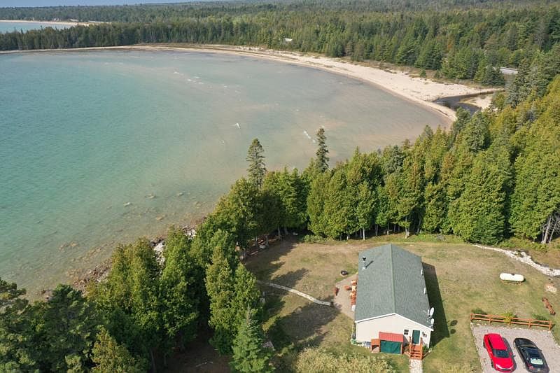 まへ 18640 E M 134, De Tour Village, MI 49725 | Zillow
