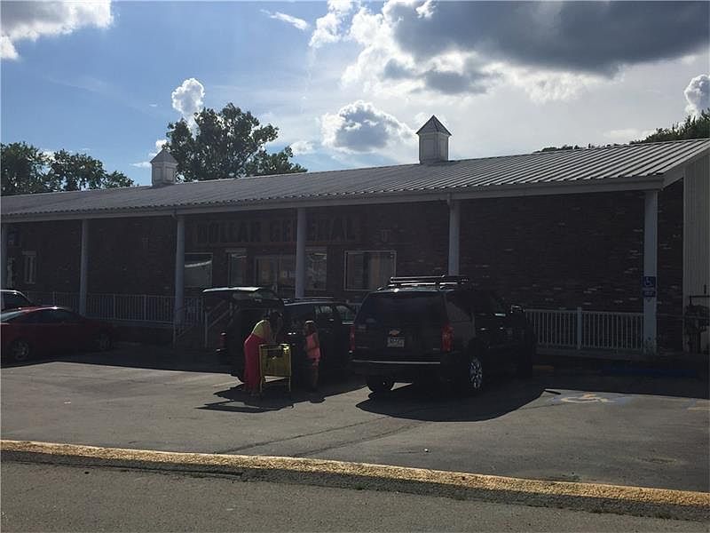 2nd image of 151 1st & Water St