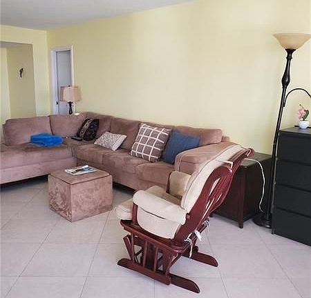 2nd image of 230 174th St APT 905