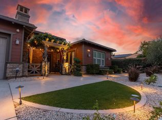 2067 James Gaynor St, Fallbrook, CA 92028