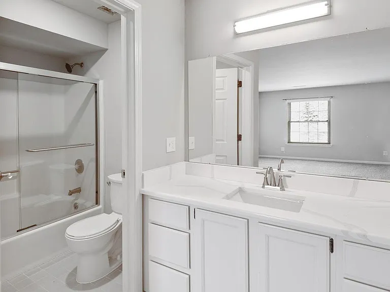 1645 Huntington Park #F — Photo 6