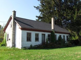 15 Rowlee Rd, Fulton, NY 13069