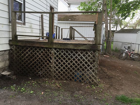 3rd image of 58 East St