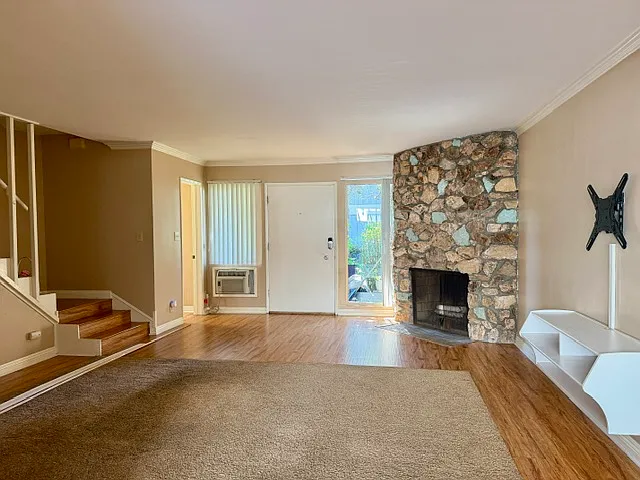 313 N Acacia Ave #D — Photo 43