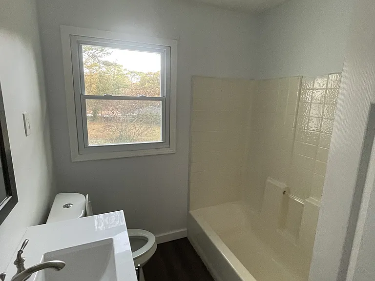 3225 Gifford St — Photo 8
